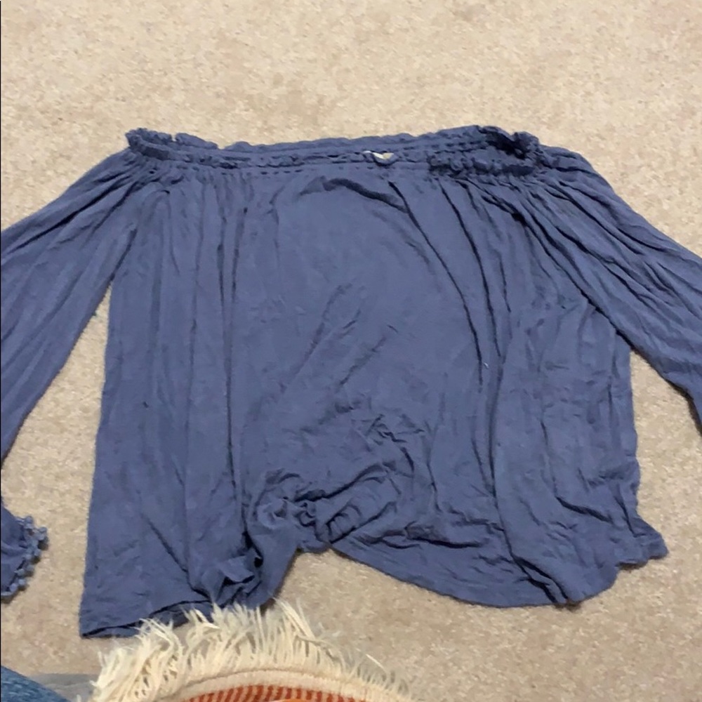 Altar’d State Off the shoulder shirt